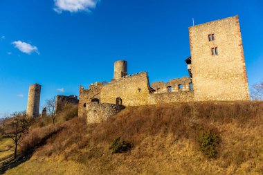 Brandenburg Kalesi 'nin etrafında bahar yürüyüşü güzel Werra Vadisi Lauchroeden - Thüringen
