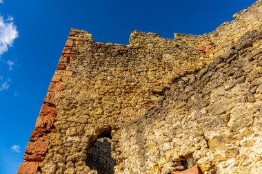 Brandenburg Kalesi 'nin etrafında bahar yürüyüşü güzel Werra Vadisi Lauchroeden - Thüringen