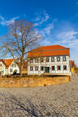 Breitungen - Thüringen - Almanya 'nın küçük bir kasabasında bahar yürüyüşü