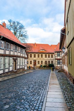 Harz Dağları 'nın kapılarındaki güzel Wernigerode kasabasını keşfetmek - Saksonya-Anhalt - Almanya
