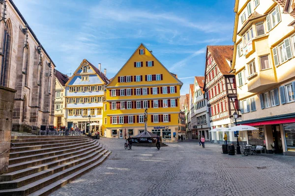 Baden-Wrttemberg, Almanya 'nın Neckar kentindeki Tbingen Üniversitesi' nde bahar keşfi turu