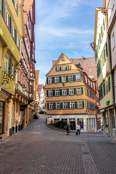 Baden-Wrttemberg, Almanya 'nın Neckar kentindeki Tbingen Üniversitesi' nde bahar keşfi turu