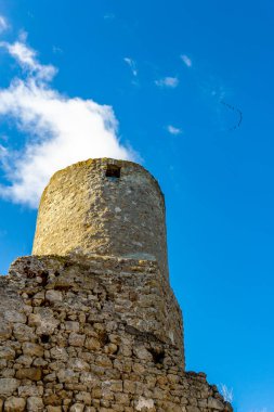 Brandenburg Kalesi 'nin etrafında bahar yürüyüşü güzel Werra Vadisi Lauchroeden - Thüringen
