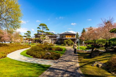 Uzak Doğu 'ya yapılan keşif yolculuğu Kötü Langensalza' nın Japon Bahçesi - Thüringen - Almanya