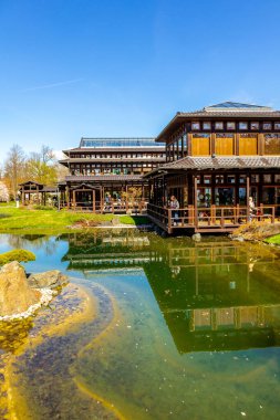 Uzak Doğu 'ya yapılan keşif yolculuğu Kötü Langensalza' nın Japon Bahçesi - Thüringen - Almanya