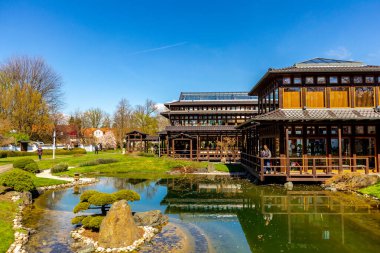 Uzak Doğu 'ya yapılan keşif yolculuğu Kötü Langensalza' nın Japon Bahçesi - Thüringen - Almanya