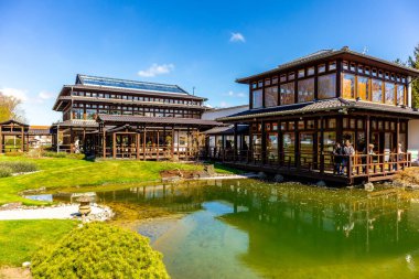 Uzak Doğu 'ya yapılan keşif yolculuğu Kötü Langensalza' nın Japon Bahçesi - Thüringen - Almanya