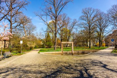 Uzak Doğu 'ya yapılan keşif yolculuğu Kötü Langensalza' nın Japon Bahçesi - Thüringen - Almanya