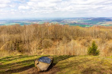Thüringen 'in güneyindeki Rmhild yakınlarındaki Gleichberge' e yürüyüş - Almanya