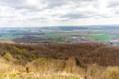 Thüringen 'in güneyindeki Rmhild yakınlarındaki Gleichberge' e yürüyüş - Almanya