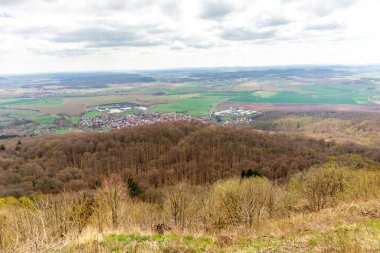 Thüringen 'in güneyindeki Rmhild yakınlarındaki Gleichberge' e yürüyüş - Almanya