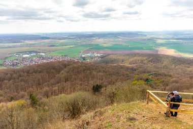 Thüringen 'in güneyindeki Rmhild yakınlarındaki Gleichberge' e yürüyüş - Almanya