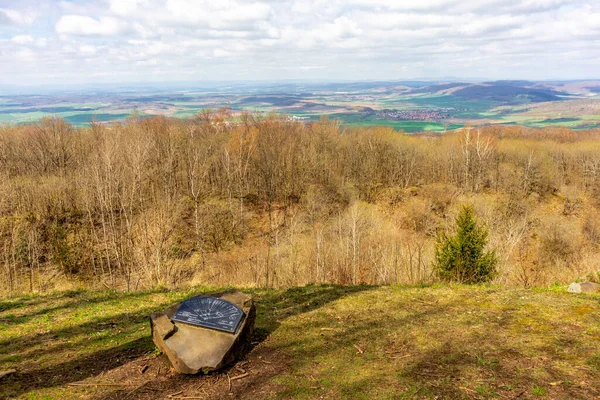 Thüringen 'in güneyindeki Rmhild yakınlarındaki Gleichberge' e yürüyüş - Almanya