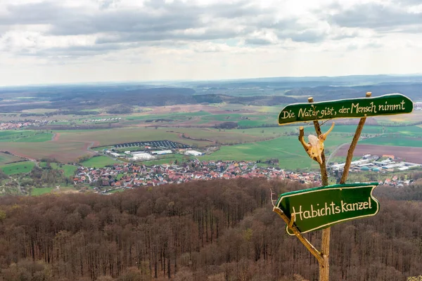 Thüringen 'in güneyindeki Rmhild yakınlarındaki Gleichberge' e yürüyüş - Almanya