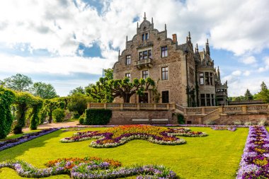 Bad Liebenstein - Thuringia - Almanya yakınlarındaki Altenstein 'daki güzel parkta yaz yürüyüşü.