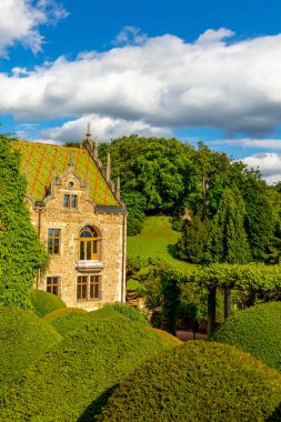 Bad Liebenstein - Thuringia - Almanya yakınlarındaki Altenstein 'daki güzel parkta yaz yürüyüşü.