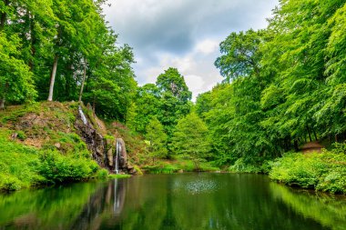 Bad Liebenstein - Thuringia - Almanya yakınlarındaki Altenstein 'daki güzel parkta yaz yürüyüşü.