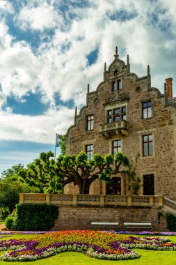 Bad Liebenstein - Thuringia - Almanya yakınlarındaki Altenstein 'daki güzel parkta yaz yürüyüşü.