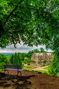 Bad Liebenstein - Thuringia - Almanya yakınlarındaki Altenstein 'daki güzel parkta yaz yürüyüşü.