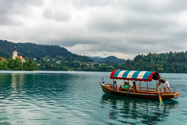 Πεζοπορία Γύρω Από Λίμνη Bled Στους Πρόποδες Του Οροπεδίου Pokljuka — Φωτογραφία Αρχείου