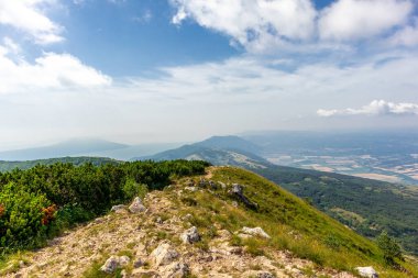 Vojak 'taki Ucka Dağı' nın zirvesine - Primorje-Gorski - Hırvatistan