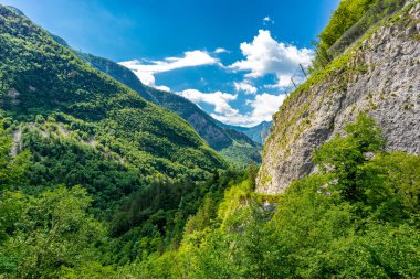 Bovec - Soca Vadisi - Slovenya yakınlarındaki eski Kluze Kalesi 'ni keşfetmek