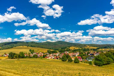 Schmalkalden - Thüringen - Almanya manzaralı yaz akşamı yürüyüşü