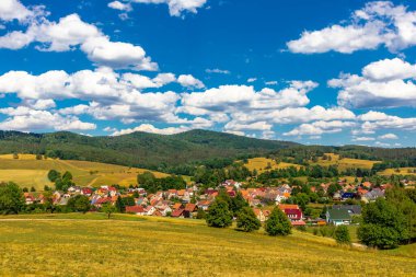 Schmalkalden - Thüringen - Almanya manzaralı yaz akşamı yürüyüşü