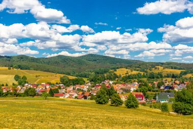 Schmalkalden - Thüringen - Almanya manzaralı yaz akşamı yürüyüşü