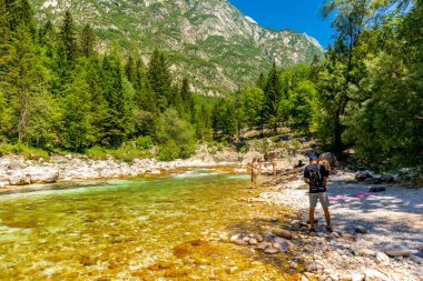 Julian Alpleri yakınlarındaki güzel Soa Vadisi 'ne hoş geldiniz Slovenya