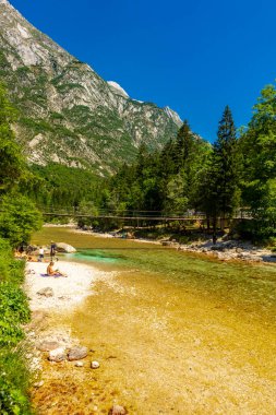 Julian Alpleri yakınlarındaki güzel Soa Vadisi 'ne hoş geldiniz Slovenya