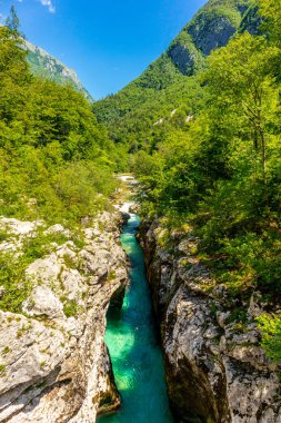 Julian Alpleri yakınlarındaki güzel Soa Vadisi 'ne hoş geldiniz Slovenya