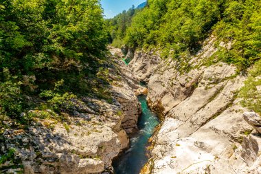 Julian Alpleri yakınlarındaki güzel Soa Vadisi 'ne hoş geldiniz Slovenya