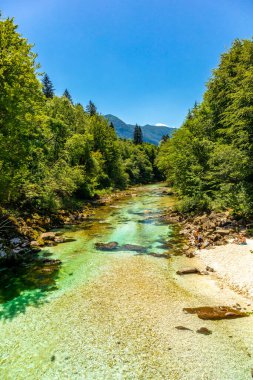 Julian Alpleri yakınlarındaki güzel Soa Vadisi 'ne hoş geldiniz Slovenya