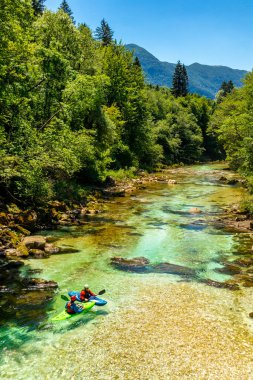 Julian Alpleri yakınlarındaki güzel Soa Vadisi 'ne hoş geldiniz Slovenya