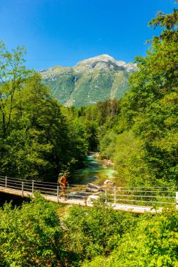 Julian Alpleri yakınlarındaki güzel Soa Vadisi 'ne hoş geldiniz Slovenya