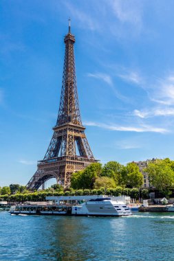 Exploring the beautiful capital of France - Paris - le-de-France - France