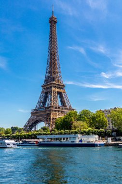 Exploring the beautiful capital of France - Paris - le-de-France - France