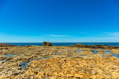 Yport-Normandiya-Fransa yakınlarındaki güzel kaymaktaşı sahilinde sahil yürüyüşü