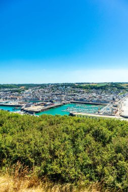 Fcamp yakınlarındaki güzel kaymaktaşı sahilinde sahil yürüyüşü - Normandiya - Fransa