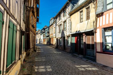 Le Havre yakınlarındaki Honfleur liman kasabasında küçük bir keşif gezisi - Normandiya - Fransa