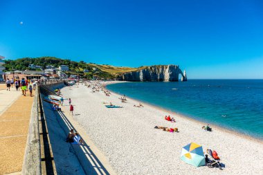 Beach walk on the beautiful alabaster coast near tretat - Normandy - France