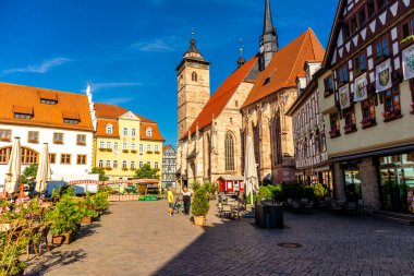 Schmalkalden 'in güzel, yarı keresteli kasabasında bir gün, her yönüyle, Thüringen.