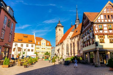 Schmalkalden 'in güzel, yarı keresteli kasabasında bir gün, her yönüyle, Thüringen.