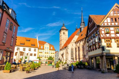Schmalkalden 'in güzel, yarı keresteli kasabasında bir gün, her yönüyle, Thüringen.