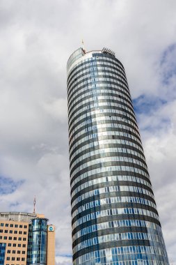 Jena, Thüringen, Almanya 'da Saale boyunca küçük bir yürüyüş.