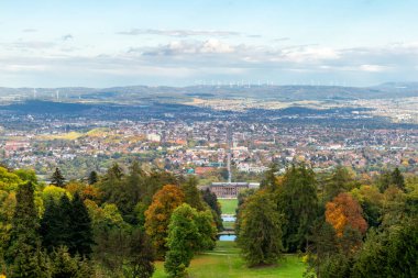 Bergpark 'ta sonbahar yürüyüşü Kassel Wilhelmshhe - Hesse - Almanya