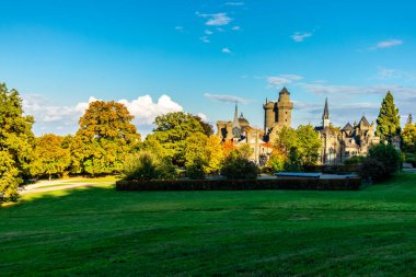 Bergpark 'ta sonbahar yürüyüşü Kassel Wilhelmshhe - Hesse - Almanya