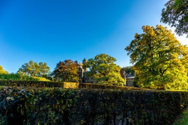 Bergpark 'ta sonbahar yürüyüşü Kassel Wilhelmshhe - Hesse - Almanya