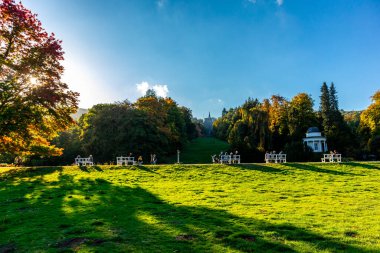 Bergpark 'ta sonbahar yürüyüşü Kassel Wilhelmshhe - Hesse - Almanya